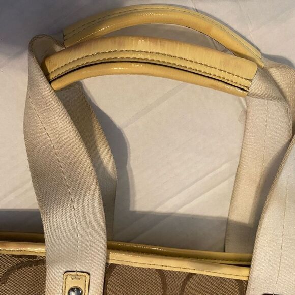 COACH Signature Daisy Vintage Tote Bag  Tan And  Brown 8X4X12 SEE DESCRIPTION - Picture 5 of 12